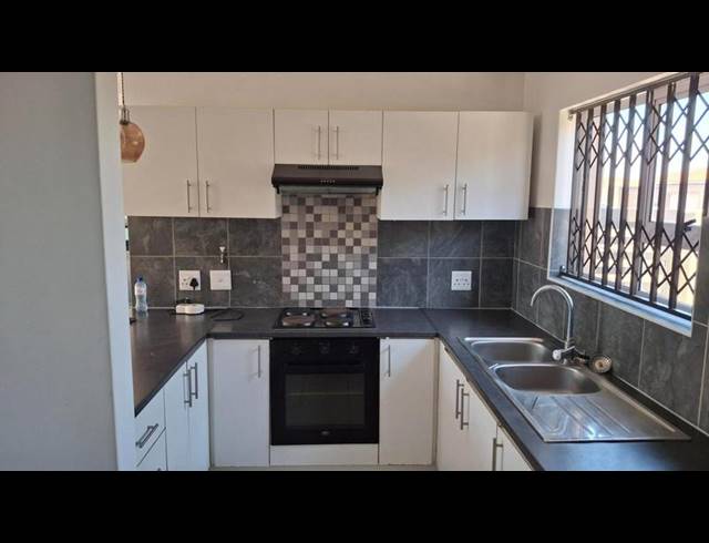 3 BEDROOM PROPERTY TO RENT IN STRATFORD GREEN